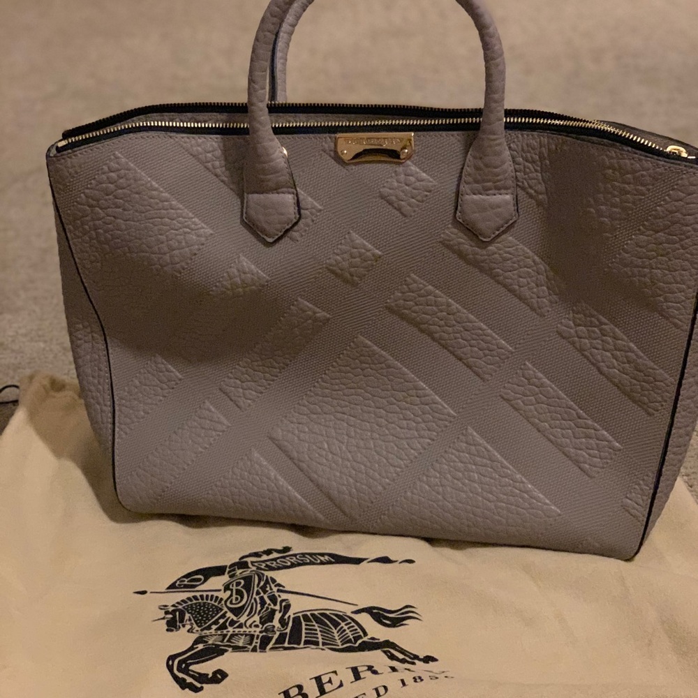 100% Authentic Burberry gray leather Dewsbury bag